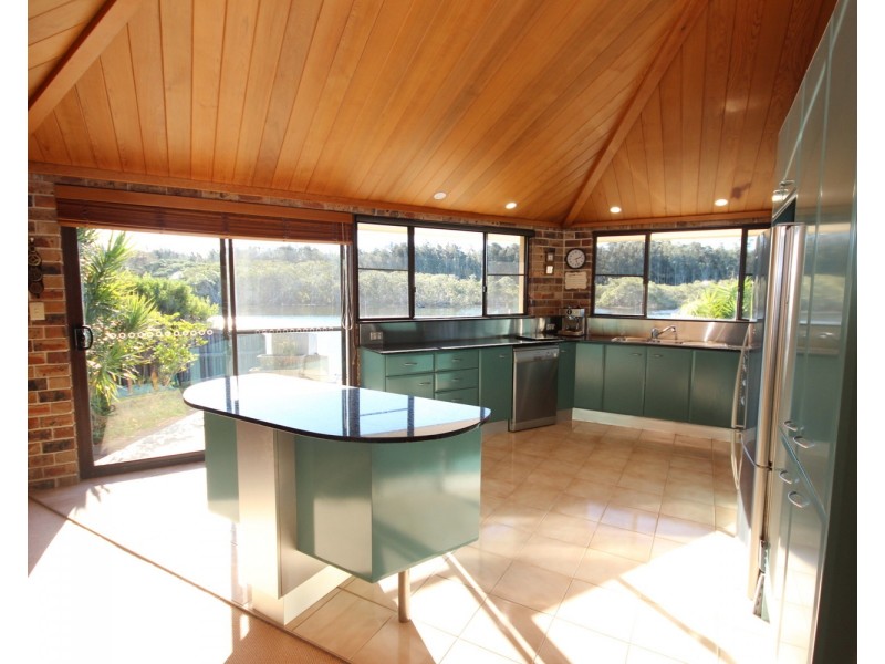 27 Palmway Crescent, Tuncurry NSW 2428