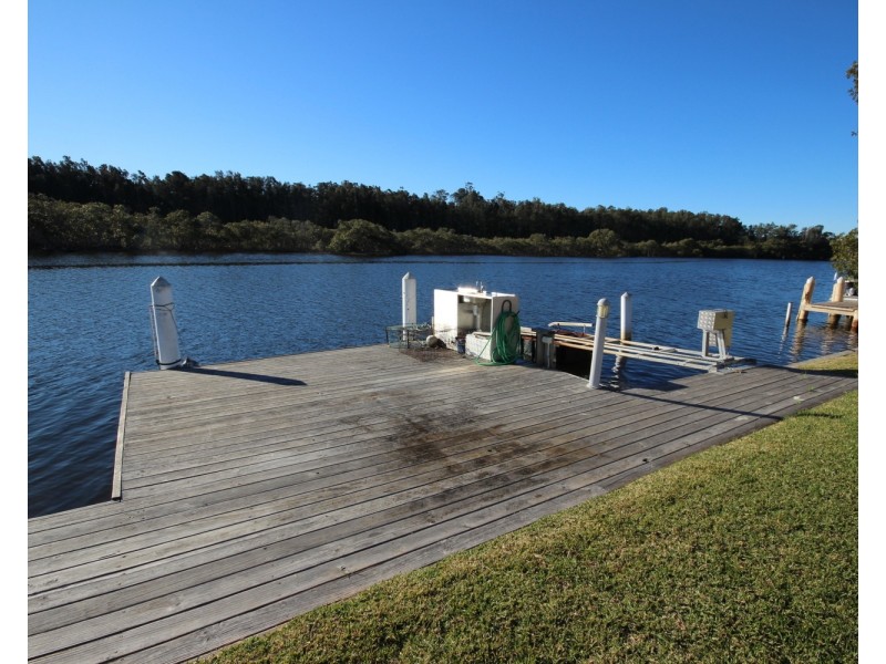 27 Palmway Crescent, Tuncurry NSW 2428