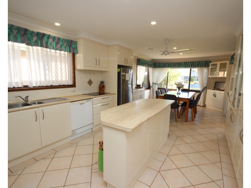 9 Roebuck Key, Forster NSW 2428