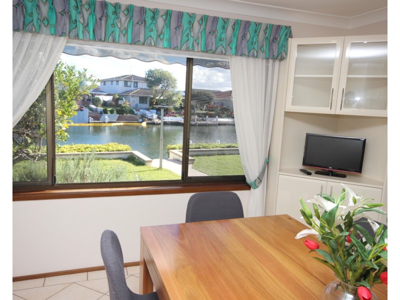 9 Roebuck Key, Forster NSW 2428