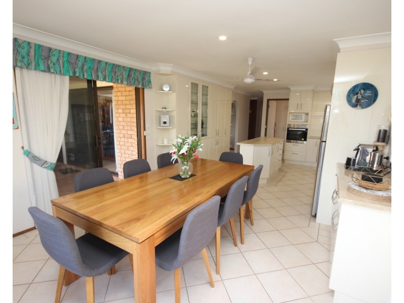 9 Roebuck Key, Forster NSW 2428