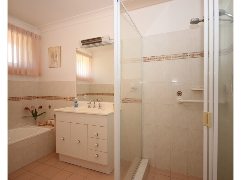 2/66 Kenrose Street, Forster NSW 2428