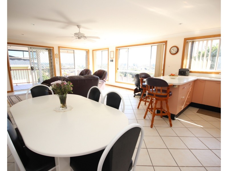 9 Curlew Close, Forster NSW 2428
