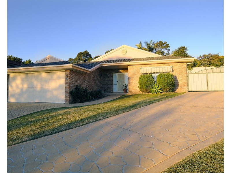 19 Hesper Drive, Forster NSW 2428