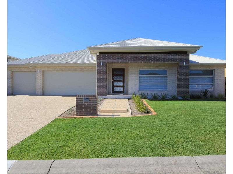 9 Torquay Circuit, Red Head NSW 2430