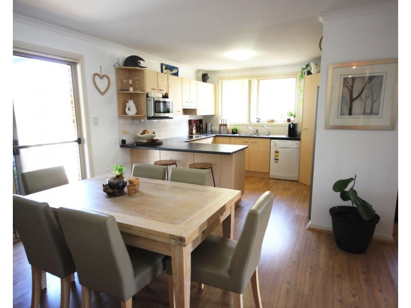 9 Phoenix Place, Forster NSW 2428