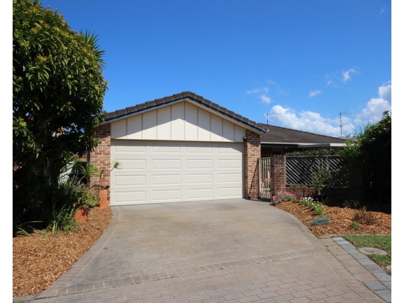 9 Phoenix Place, Forster NSW 2428