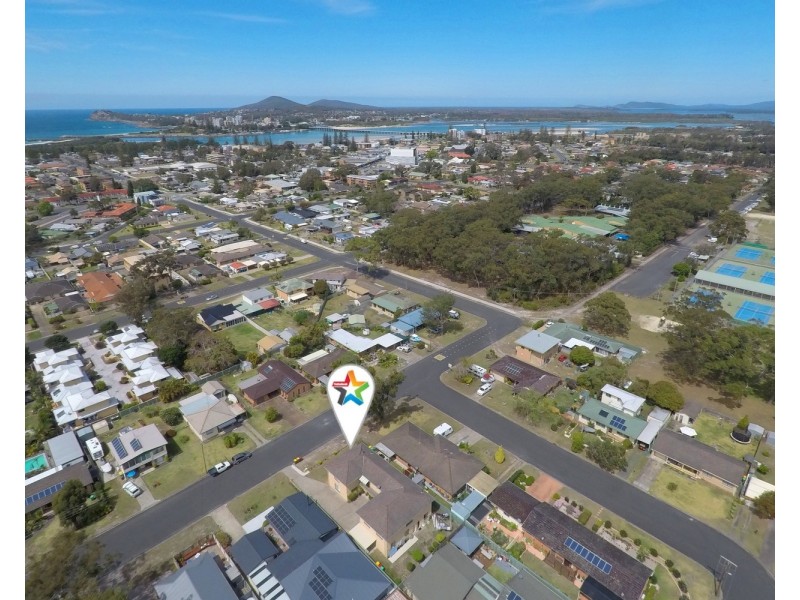 1/10 Cape Street, Tuncurry NSW 2428