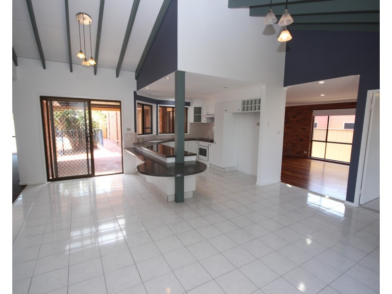 25 Woodward Place, Tuncurry NSW 2428