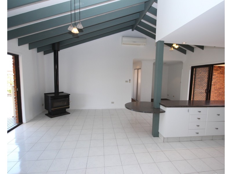 25 Woodward Place, Tuncurry NSW 2428