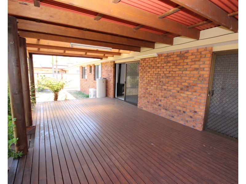 25 Woodward Place, Tuncurry NSW 2428