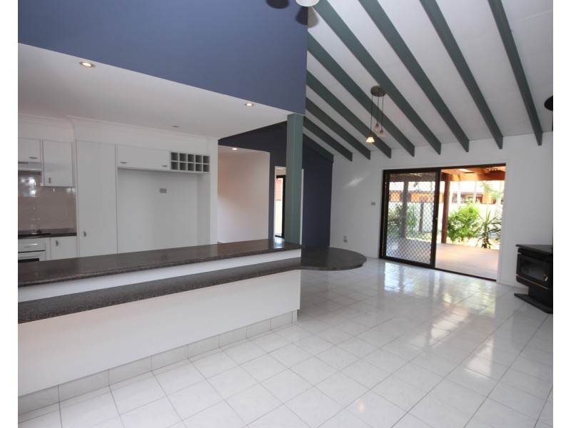 25 Woodward Place, Tuncurry NSW 2428