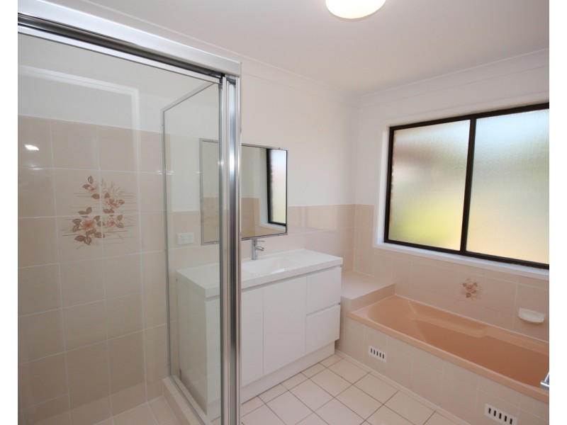 25 Woodward Place, Tuncurry NSW 2428