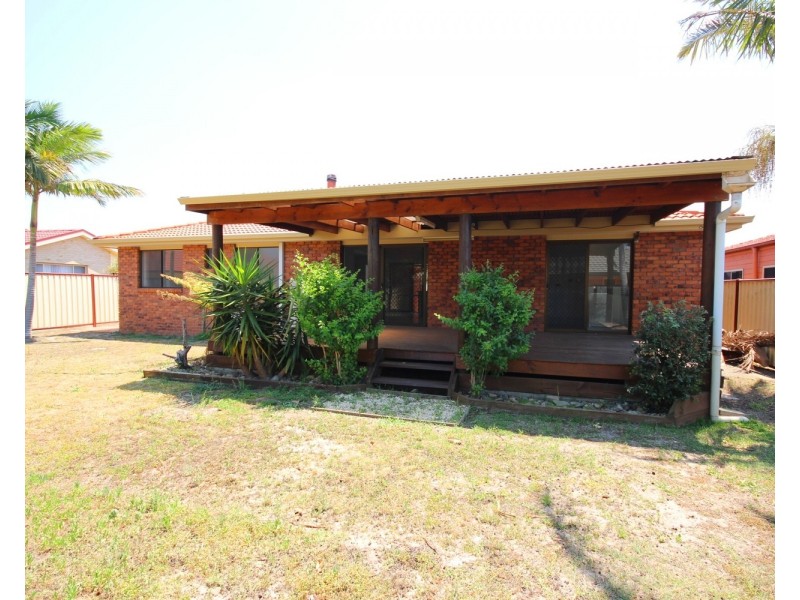 25 Woodward Place, Tuncurry NSW 2428