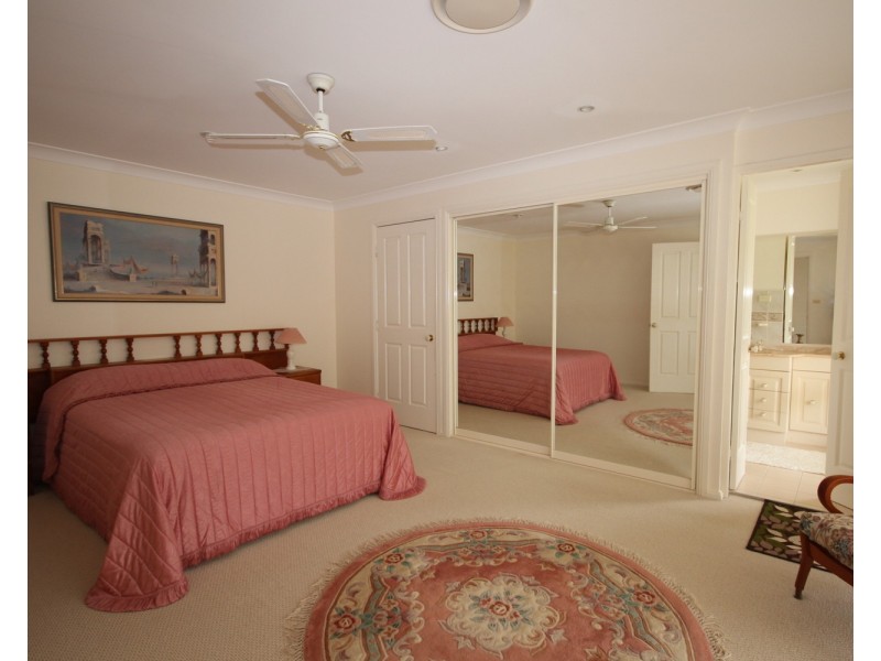 25 Green Point Drive, Green Point NSW 2428