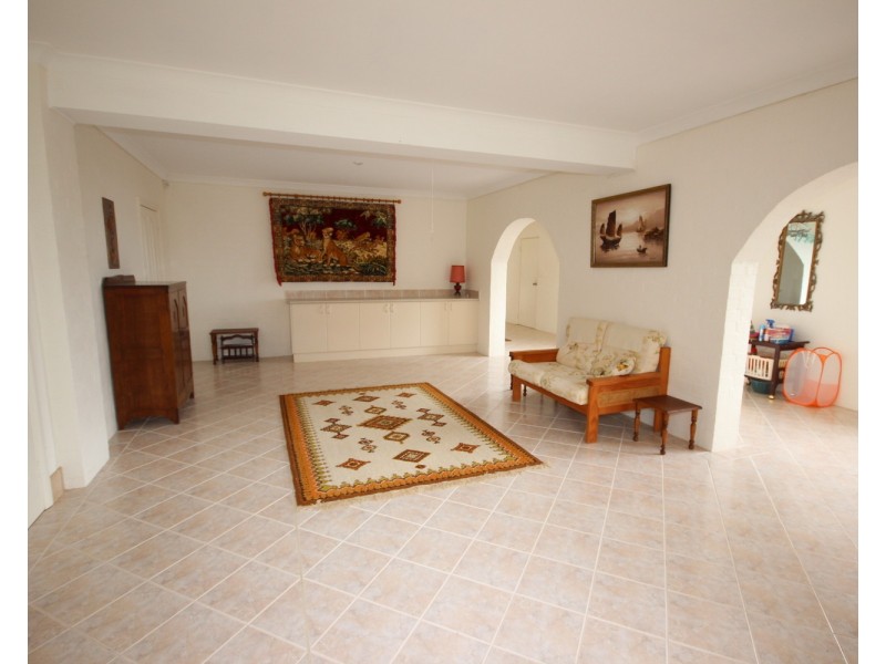 25 Green Point Drive, Green Point NSW 2428