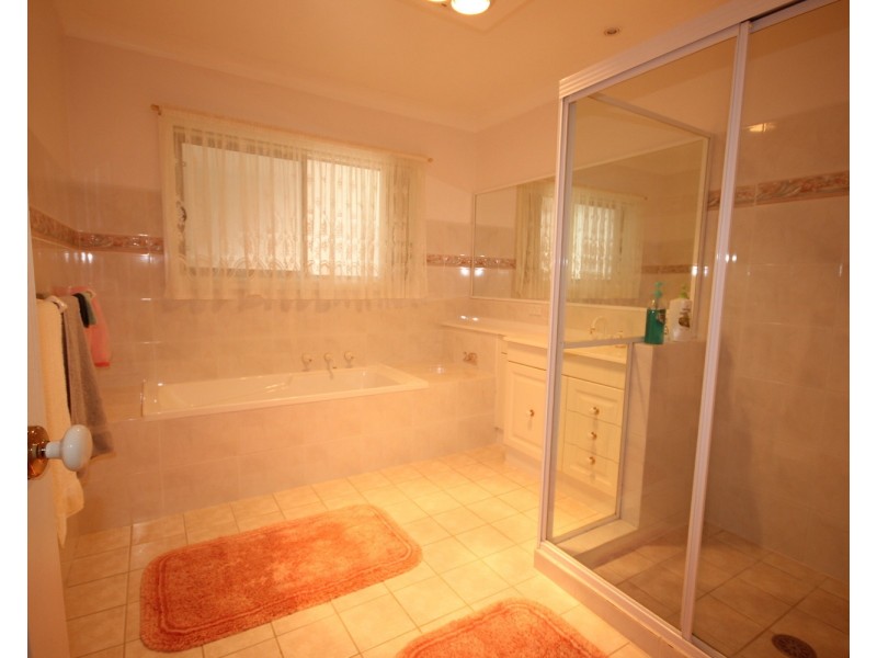 25 Green Point Drive, Green Point NSW 2428