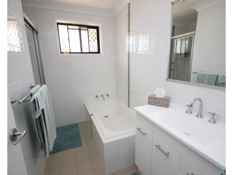 1/5 Boronia Close, Tuncurry NSW 2428