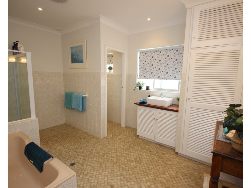 7  Churchill Road, Forster NSW 2428