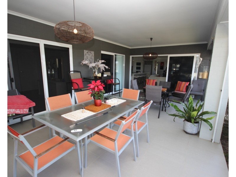 11 Wirrana Circuit, Forster NSW 2428