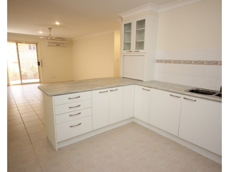 2/12 Cassandra Crescent, Tuncurry NSW 2428