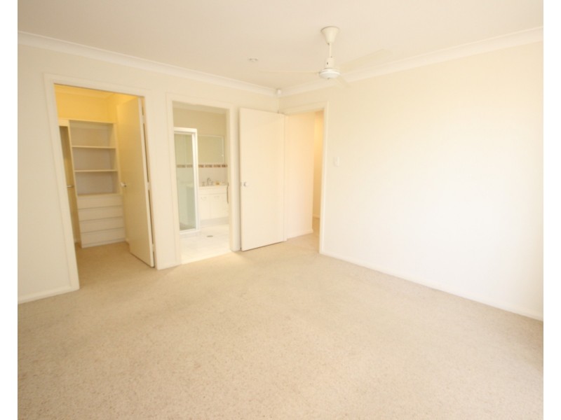 2/12 Cassandra Crescent, Tuncurry NSW 2428