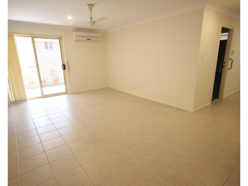 2/12 Cassandra Crescent, Tuncurry NSW 2428