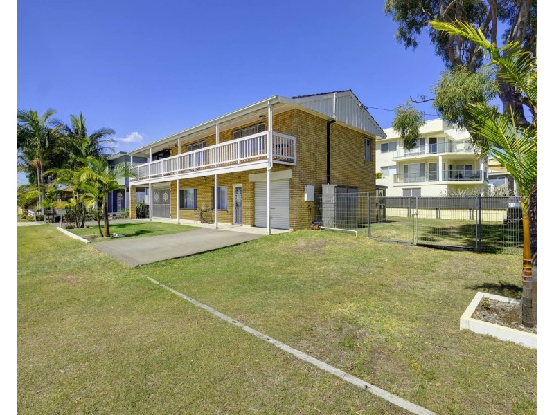 20 Beach Street, Tuncurry NSW 2428