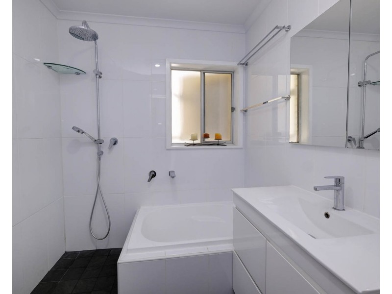 20 Beach Street, Tuncurry NSW 2428