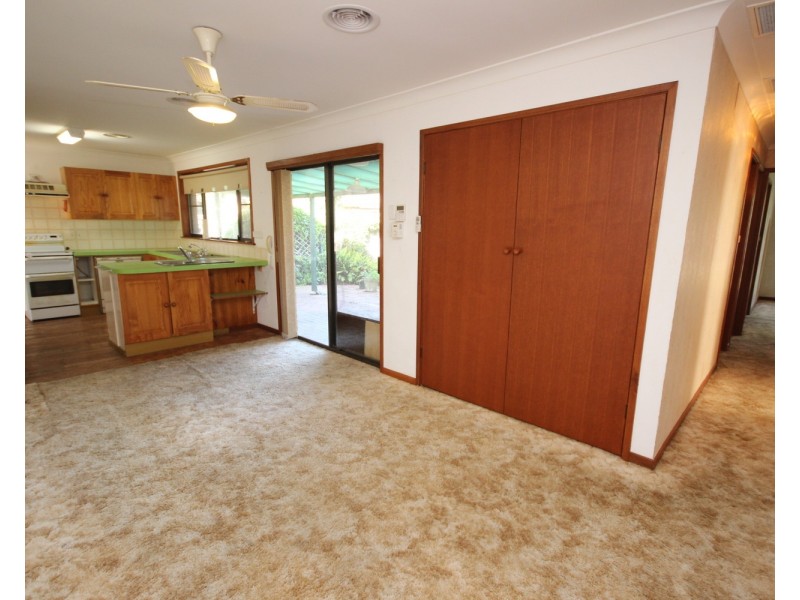 76 Taree Street, Tuncurry NSW 2428