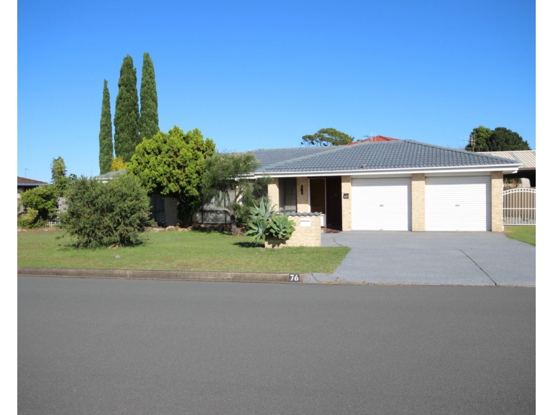76 Taree Street, Tuncurry NSW 2428