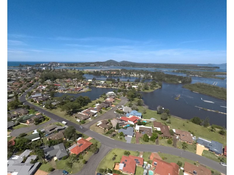 76 Taree Street, Tuncurry NSW 2428