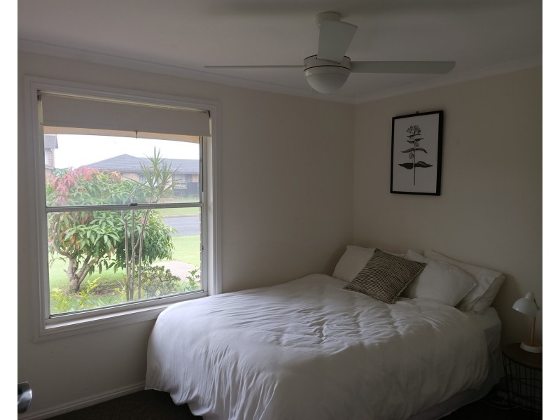 2 Endeavour Court, Forster NSW 2428