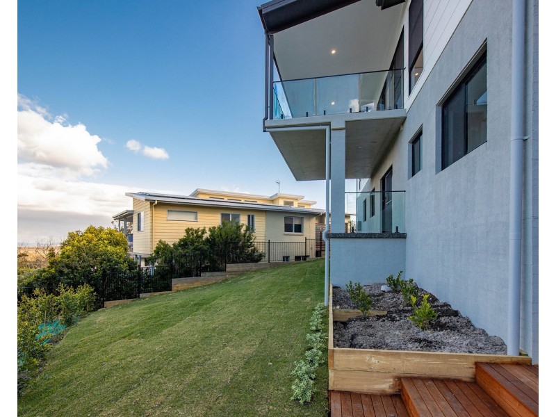 7 Lake View Way, Tallwoods Village NSW 2430