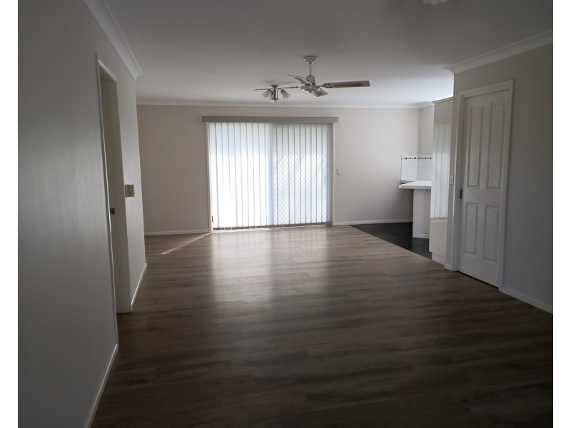 2/8 Phoenix Place, Forster NSW 2428