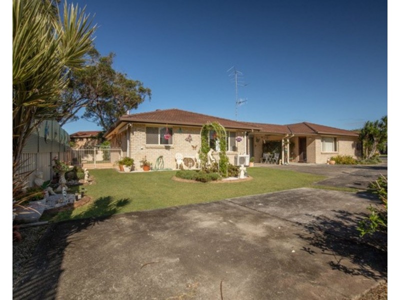 2/10 Aurum Place, Forster NSW 2428