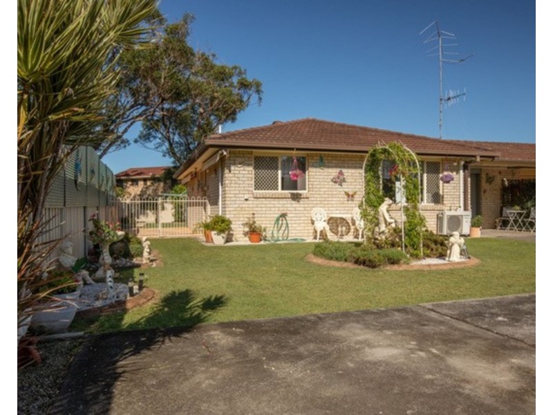 2/10 Aurum Place, Forster NSW 2428