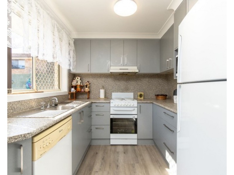 2/10 Aurum Place, Forster NSW 2428