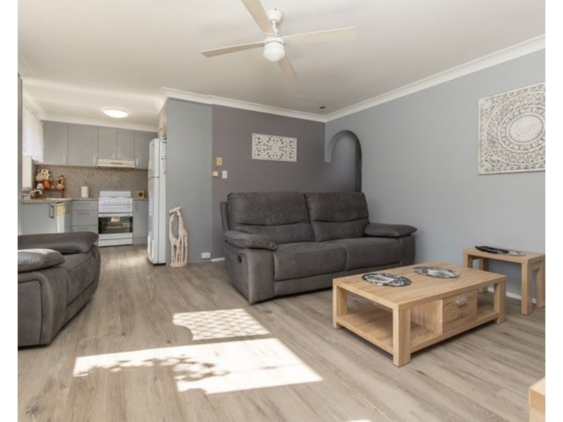 2/10 Aurum Place, Forster NSW 2428