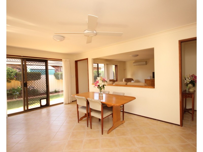 7 De Lore Crescent, Tuncurry NSW 2428