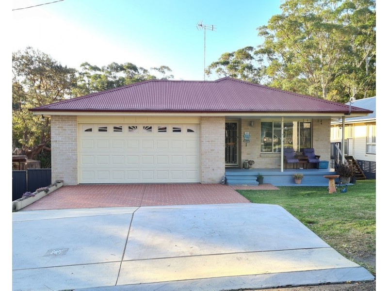 8 Third Ridge Road, Smiths Lake NSW 2428