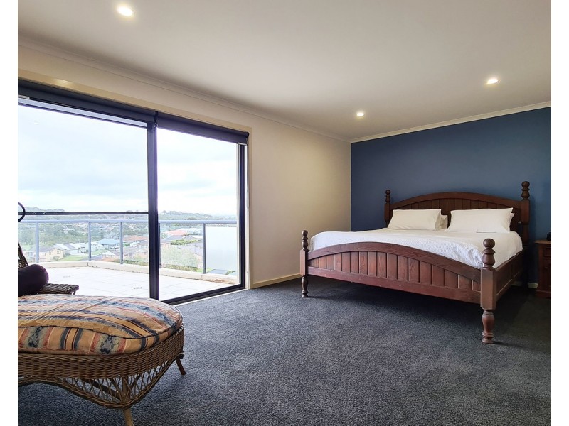 1/3 Michele Crescent, Forster NSW 2428