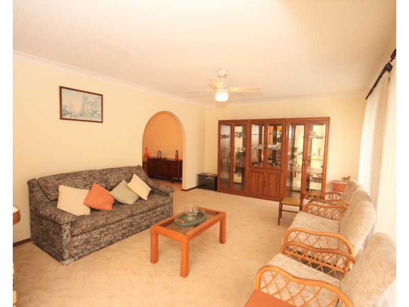 12 De Lore Crescent, Tuncurry NSW 2428