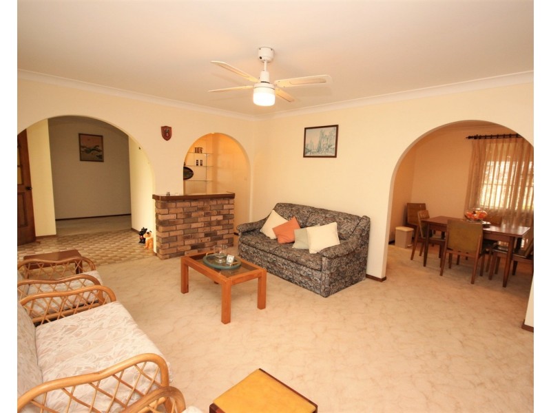 12 De Lore Crescent, Tuncurry NSW 2428