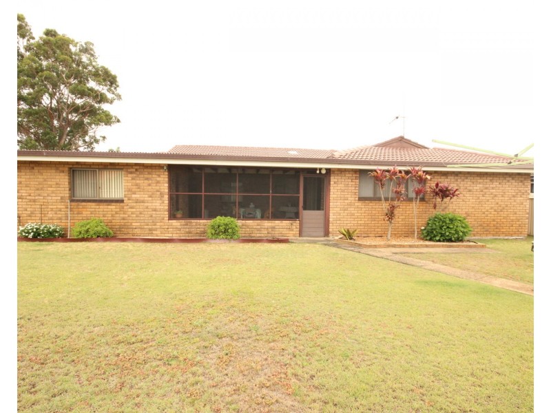 12 De Lore Crescent, Tuncurry NSW 2428