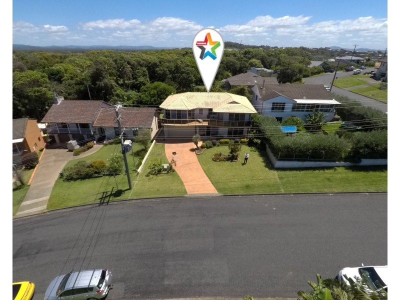 11 Lakeview Crescent, Forster NSW 2428