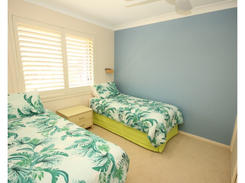 11 Lakeview Crescent, Forster NSW 2428