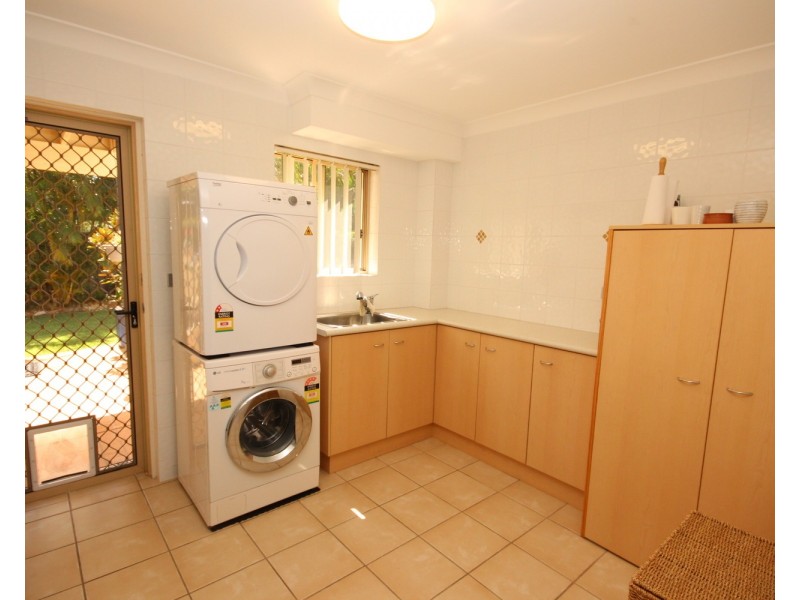 11 Lakeview Crescent, Forster NSW 2428