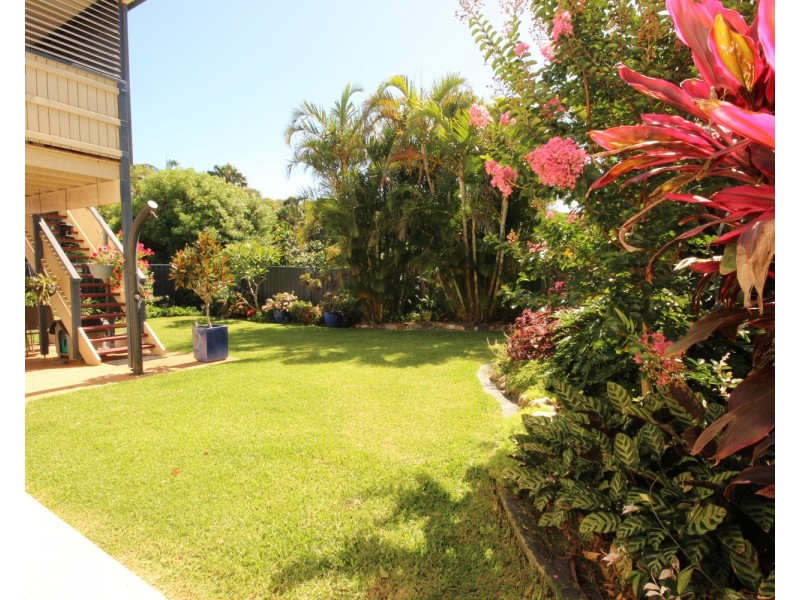 11 Lakeview Crescent, Forster NSW 2428