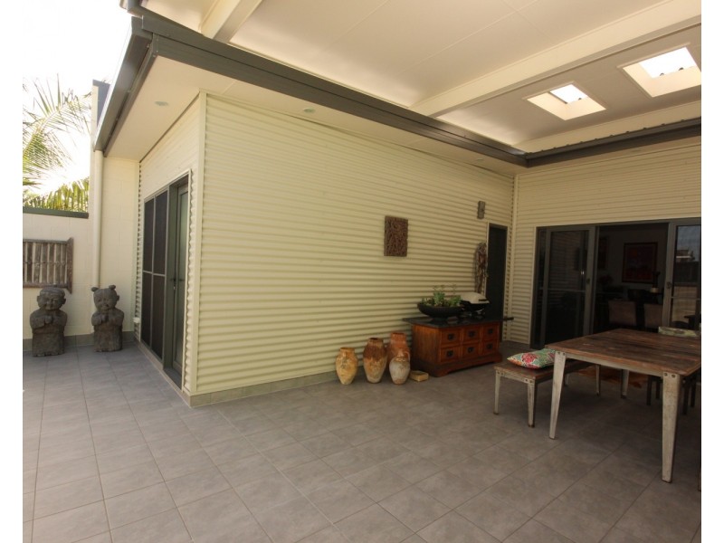 15 Diamond Drive, Diamond Beach NSW 2430